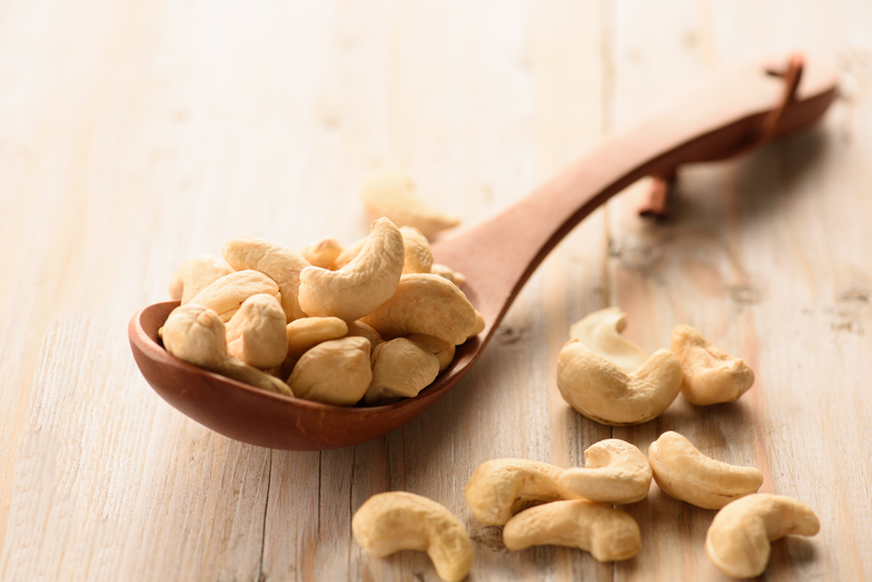 Hosting Made Easy with This Pre-party Cleaning Breakdown